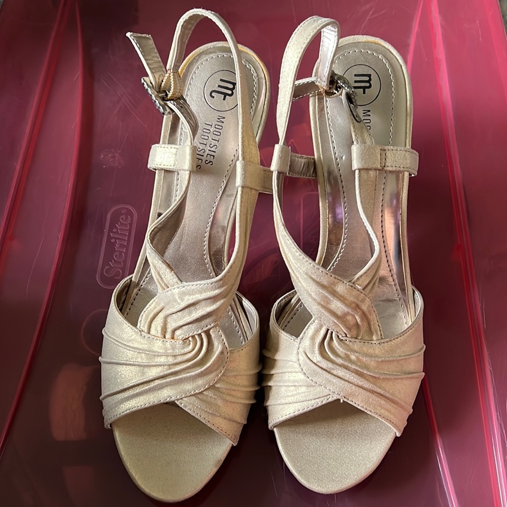 Gold heeled dress sandal